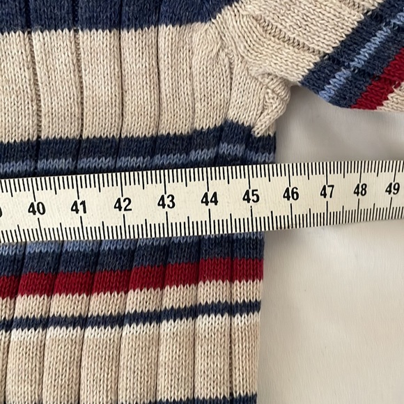 Womens short sleeve sweater with stripes & lots of stretch. No size or brand. - Picture 8 of 11